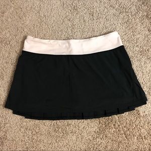 Lululemon Women’s pleated skirt